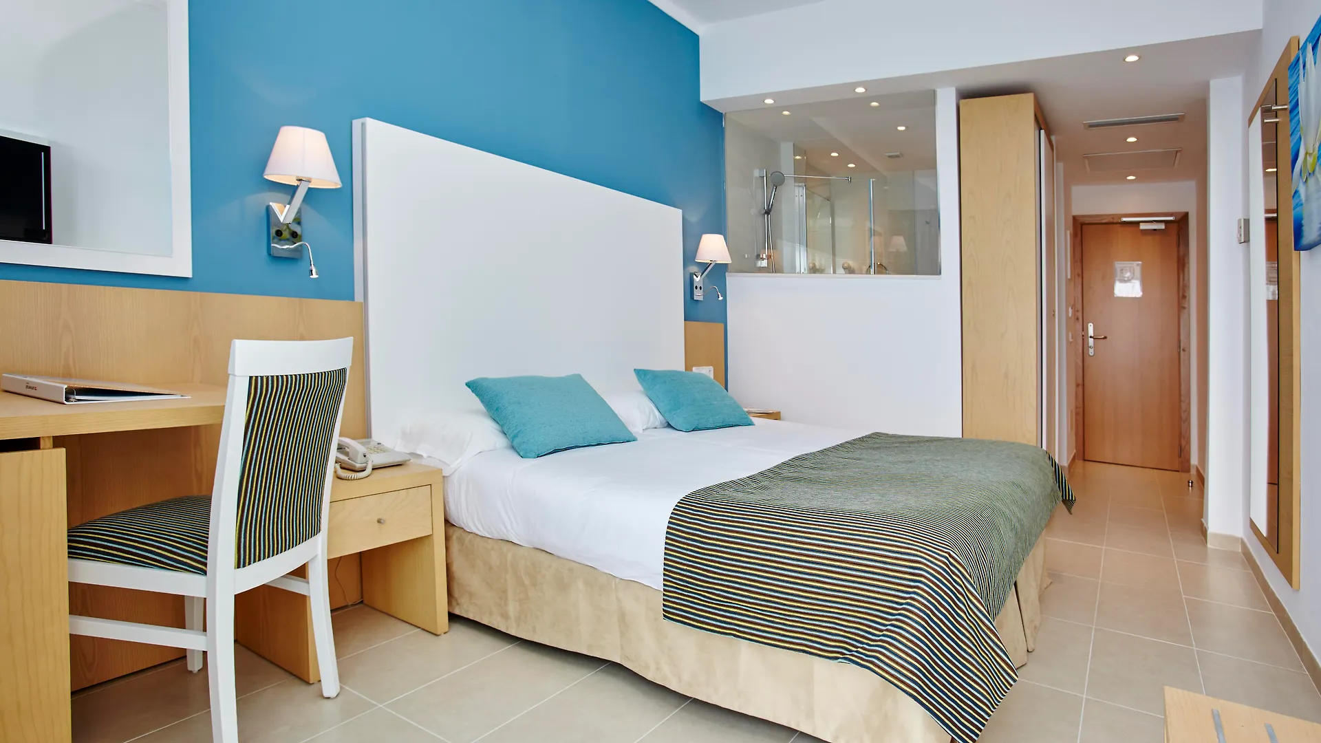 Universal Hotel Marques Colonia de Sant Jordi 4*,